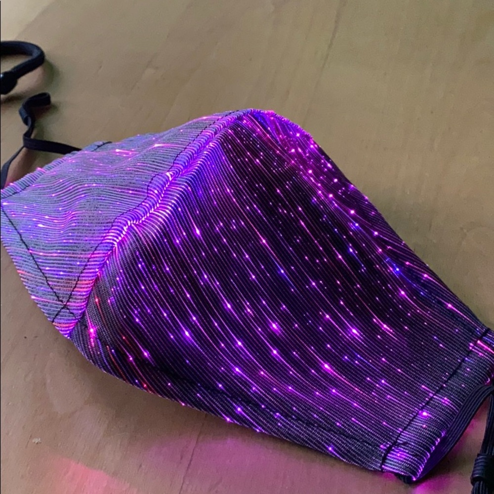 Light Up Mask! 🔥